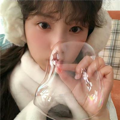 三块广告牌